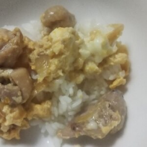 ランチに一人親子丼